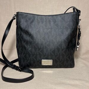 Michael Kors Women’s Jet Set Large Messenger Crossbody Black Logo Travel Bag